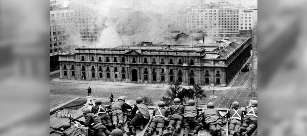 1-asedio-al-palacio-de-la-moneda